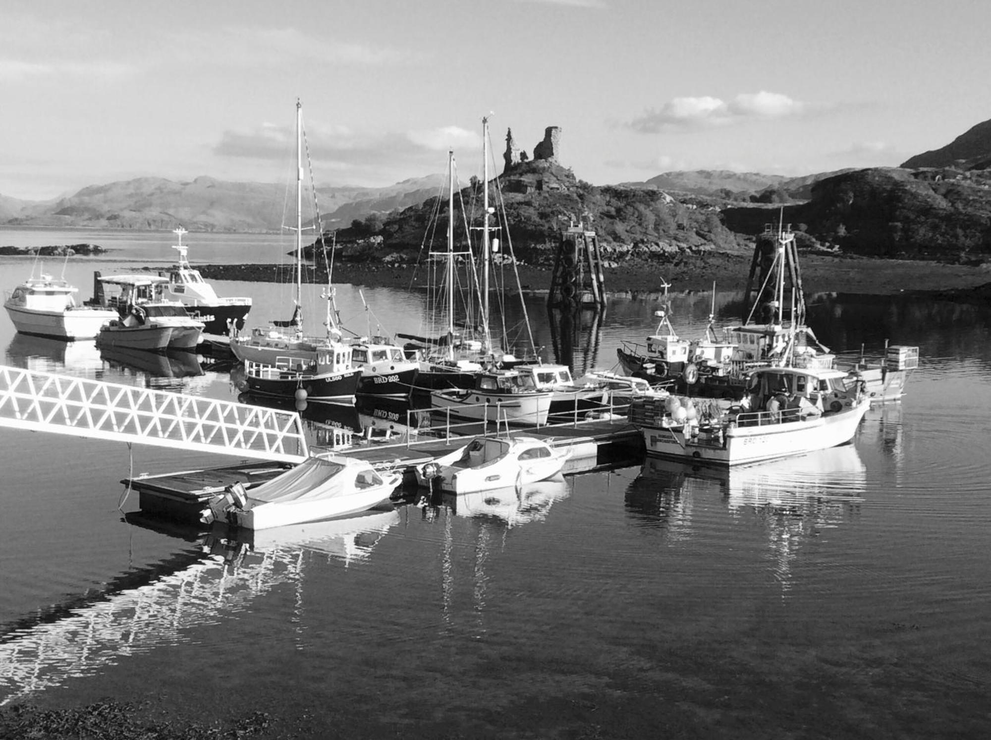 Misty Isle Apartments Ltd - Maol View Kyleakin Buitenkant foto